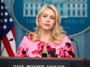 Karoline Leavitt ataca o Politico por causa da prévia do discurso de Trump sobre o Irã