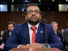 Kash Patel dobra o processo contra o The Atlantic e classifica o veículo como ‘máfia das notícias falsas’