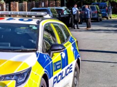 Rabino-chefe do Reino Unido diz que judeus são alvo de “campanha sustentada de violência e intimidação” após uma série de ataques