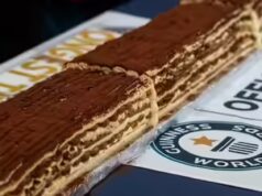 Londres bate recorde mundial do Guinness com tiramisu de 440 metros feito por 100 cooks usando 50 mil biscoitos