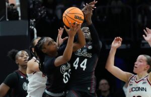 A estreante canadense Agot Maker leva a Carolina do Sul à closing feminina da NCAA