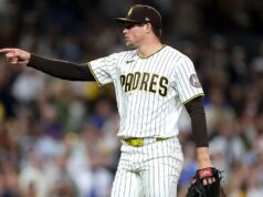 MLB diz que os árbitros podem ter cometido um erro na saga da bola suja durante a nona entrada do jogo Padres-Cubs