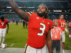 Chargers escolhem o canadense DE Akheem Mesidor em 22º lugar geral no Draft da NFL