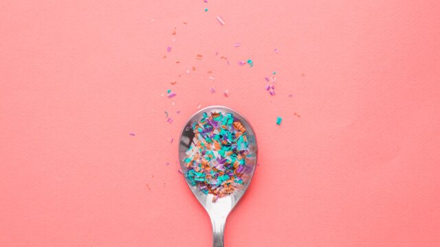microplastics-spoon.jpg