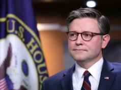 Mike Johnson enfrenta revolta dos falcões da privacidade do Partido Republicano que ameaçam anular a renovação da FISA à medida que o prazo se aproxima