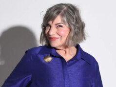 Estrela de ‘Details of Life’ revela batalha contra o câncer após hiato nas redes sociais