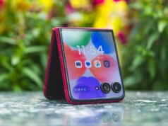 Quero que o próximo Razr Extremely da Motorola tenha recursos que vemos em seus telefones internacionais