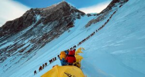Investigação no Nepal expõe esquema de resgate fraudulento de US$ 20 milhões envolvendo amarrar comida de caminhantes do Monte Everest: relatório
