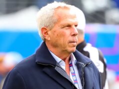 O ex-coproprietário do Giants, Steve Tisch, visto na sala de recrutamento do time