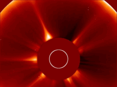 Veja um cometa ser destruído pelo Sol e se tornar um fantasma sem cabeça