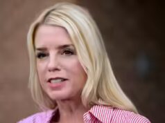 Pam Bondi implorou a Trump que não a despedisse, mas ele a acusou de ‘ofensa imperdoável’: Relatório