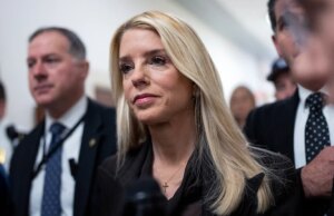 A derrubada de Bondi provoca alvoroço bipartidário: ‘hack partidário, petulante e político’