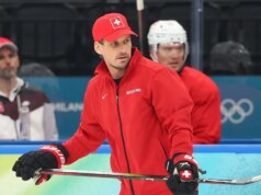 Suíça demite técnico de hóquei que admitiu ter falsificado o standing de vacinação para as Olimpíadas de Pequim em 2022