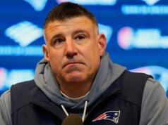 Mike Vrabel, do Patriots, fala após vazamento de fotos dele beijando a repórter da NFL Dianna Russini