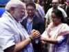 O PM Narendra Modi presta homenagem a Asha Bhosle, profundamente triste com sua morte
