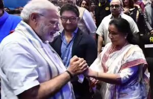 O PM Narendra Modi presta homenagem a Asha Bhosle, profundamente triste com sua morte