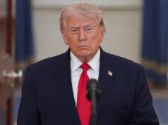 O cessar-fogo de Trump no Irã foi abalado em poucas horas em meio a relatos de ataques com mísseis e drones