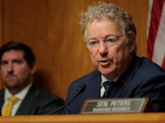 Trump dá raros elogios ao persistente inimigo do Partido Republicano após votação de salão na Casa Branca