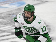 Flames prospecta Cole Reschny permanecendo na faculdade para a segunda temporada