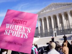 Megan Rapinoe critica a nova política do COI para proteger o esporte feminino e rejeita a noção de que a regra é baseada na ciência