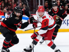 Senadores à beira da eliminação após derrota no jogo 3 para o Hurricanes