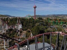 O dia de abertura do Six Flags St. Louis terminou em caos após o início de uma briga com até 100 pessoas