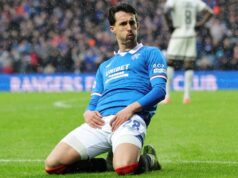 Rangers chega ao topo pela primeira vez em dois anos, mas luta para vencer o Dundee United