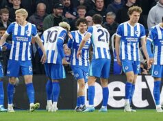 O calor aumenta em Rosenior enquanto Brighton supera o caótico Chelsea