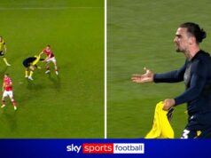 Wrexham supera Oxford e volta ao sexto lugar