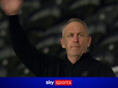 Cartwright sob consideração no Huddersfield Giants