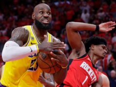 James ajuda o Lakers a voltar tarde para fazer 3 a 0 contra o Rockets
