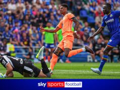 Você não está pegando ele! Rashford marca gol solo pelo Barça!