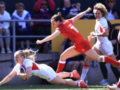 Pink Roses permanecem perfeitas com a demolição do País de Gales em 10 tentativas