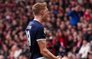 Millwall ultrapassou Boro para o SEGUNDO após Coburn dobrar contra o antigo clube