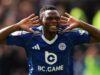 A dobradinha de Daka vale um ponto para o difícil Leicester contra o Preston