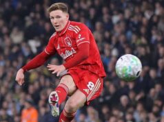 Artigos: Man Metropolis intensifica a perseguição a Anderson antes do verão