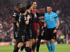 Slot lamenta penalidade de anulação do VAR: ‘Tantas decisões vão contra nós’