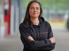 Eta torna-se a primeira mulher treinadora nas cinco principais ligas europeias masculinas