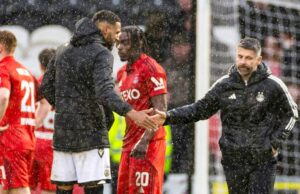 Aberdeen derrotado por St Mirren no retorno de Robinson ao antigo clube