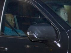 Woods se declara inocente de dirigir sob influência conforme surgem detalhes da prisão