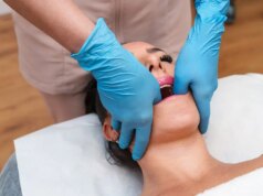 A reação emocional de LeAnn Rimes à terapia de liberação da mandíbula gera um burburinho generalizado