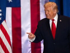 NPR recebe doação de US$ 80 milhões do megadoador democrata em grande impulso após perder financiamento do governo