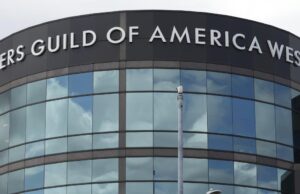 Sindicato dos funcionários da WGA diz que eles foram privados de cuidados de saúde em meio à greve