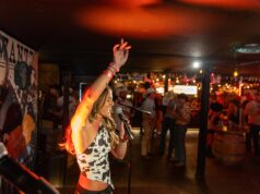 Os melhores, mais estranhos e mais emo momentos do Stagecoach Day 1