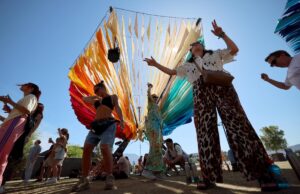 Coachella 2026: Como as marcas premium estão lucrando com um ‘país das maravilhas do consumo’
