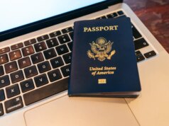 Renovar seu passaporte agora é tão fácil quanto pedir comida para viagem