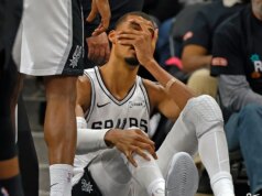 A estrela do Spurs, Victor Wembanyama, entra em protocolo de concussão e é excluído do jogo 2 após cair contra o Path Blazers