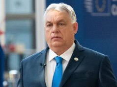 Viktor Orbán admite derrota enquanto o líder da oposição se dirige para uma potencial vitória por maioria absoluta