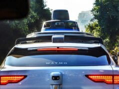 As empresas Robotaxi se recusam a dizer com que frequência seus AVs precisam de ajuda remota