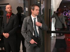 Johnson luta enquanto Trump e os republicanos do Senado pressionam a Câmara para financiar o DHS